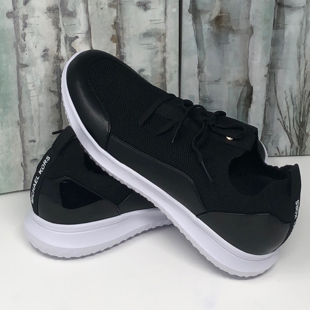 NWT Michael Kors women’s sneakers - Picture 11 of 12